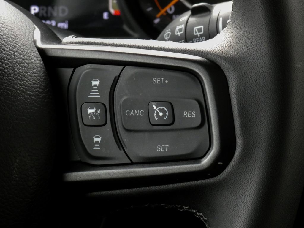 Used 2025 Jeep Wrangler Unlimited Rubicon image 12