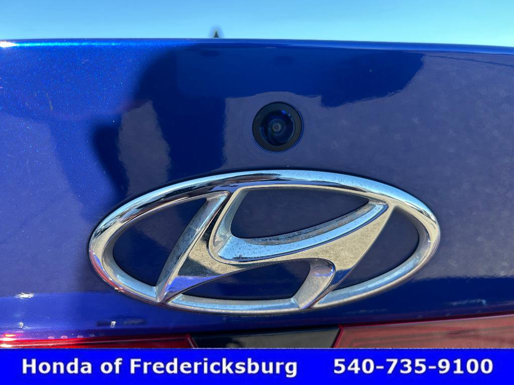 Used 2023 Hyundai Elantra SE w/ Preferred Accessory Package image 10