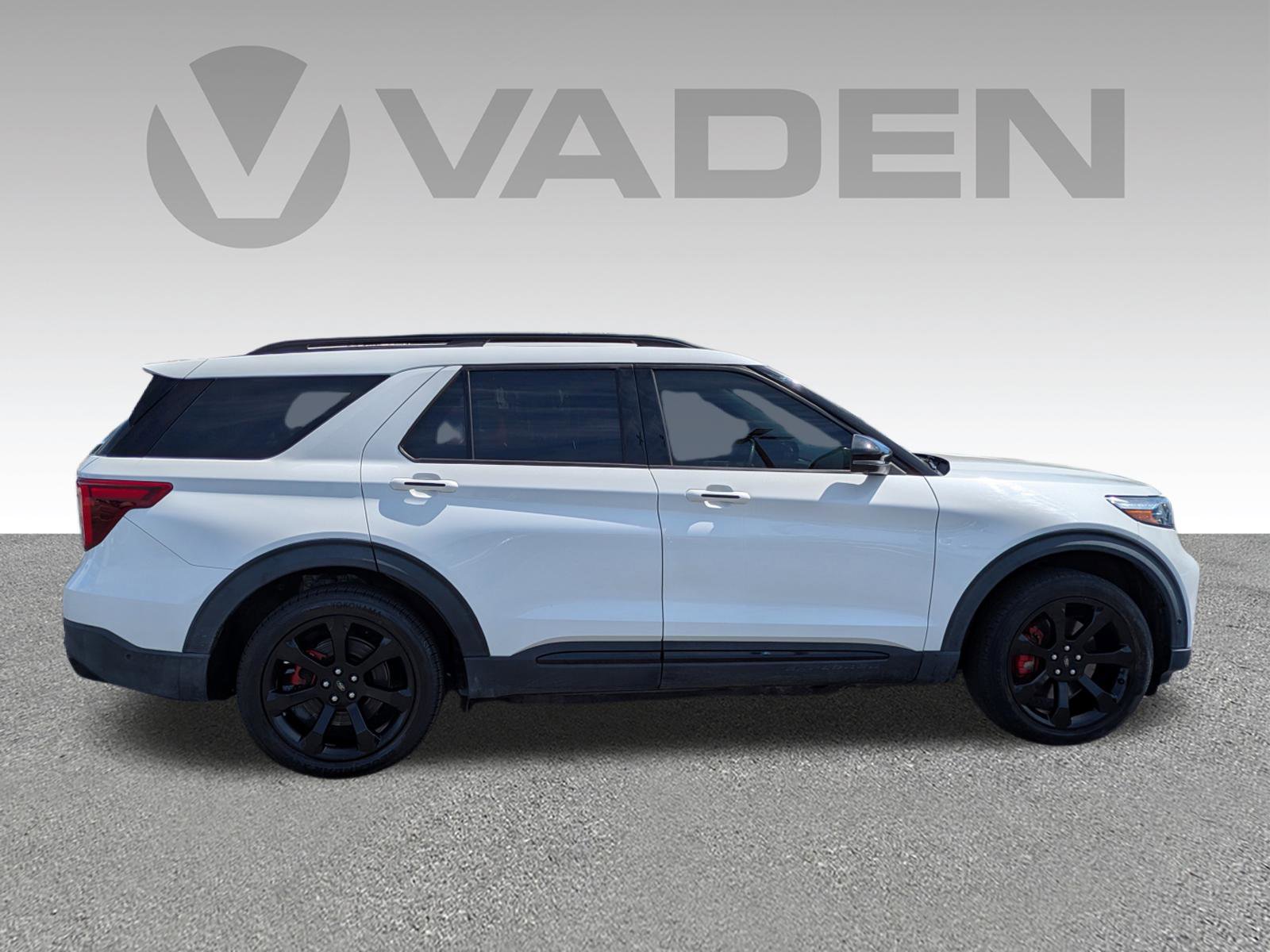Used 2020 Ford Explorer ST w/ ST High-Performance Pack image 26