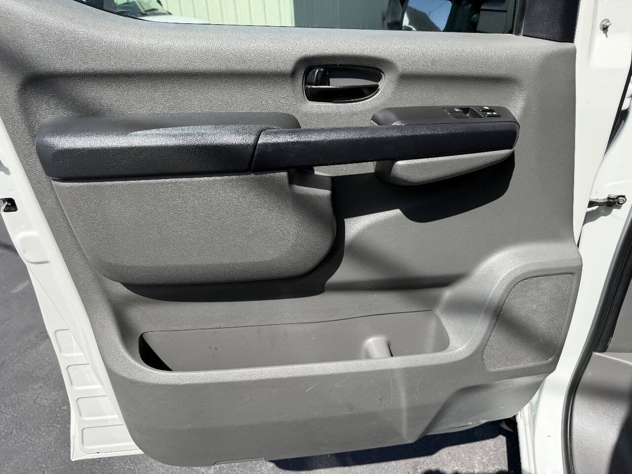 Used 2021 Nissan NV 2500 SV RWD image 22