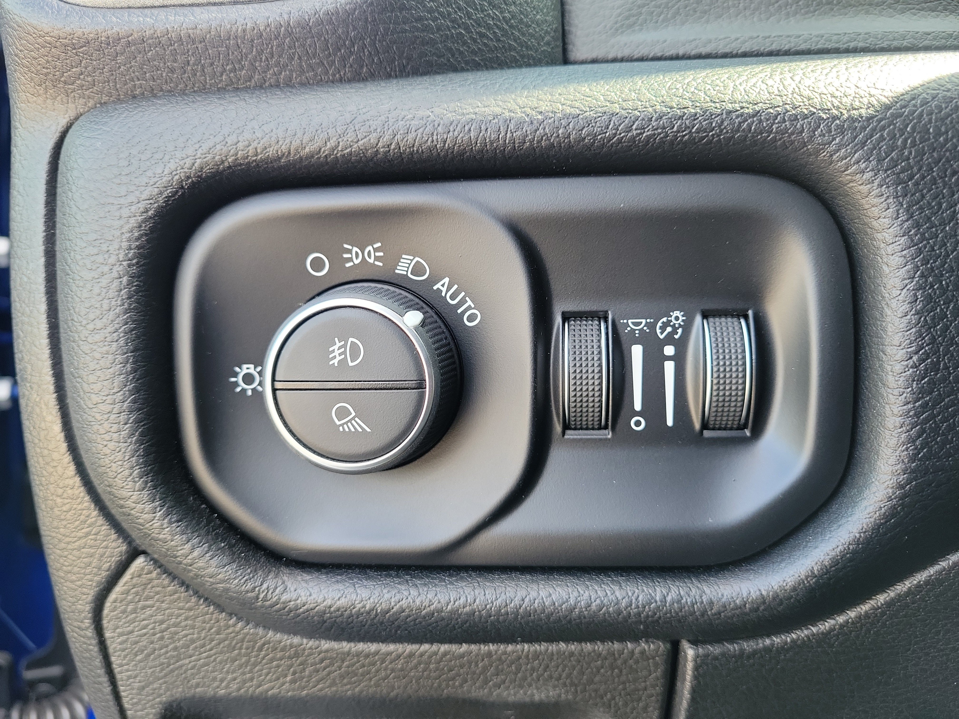 Used 2019 RAM 1500 Big Horn RWD image 20