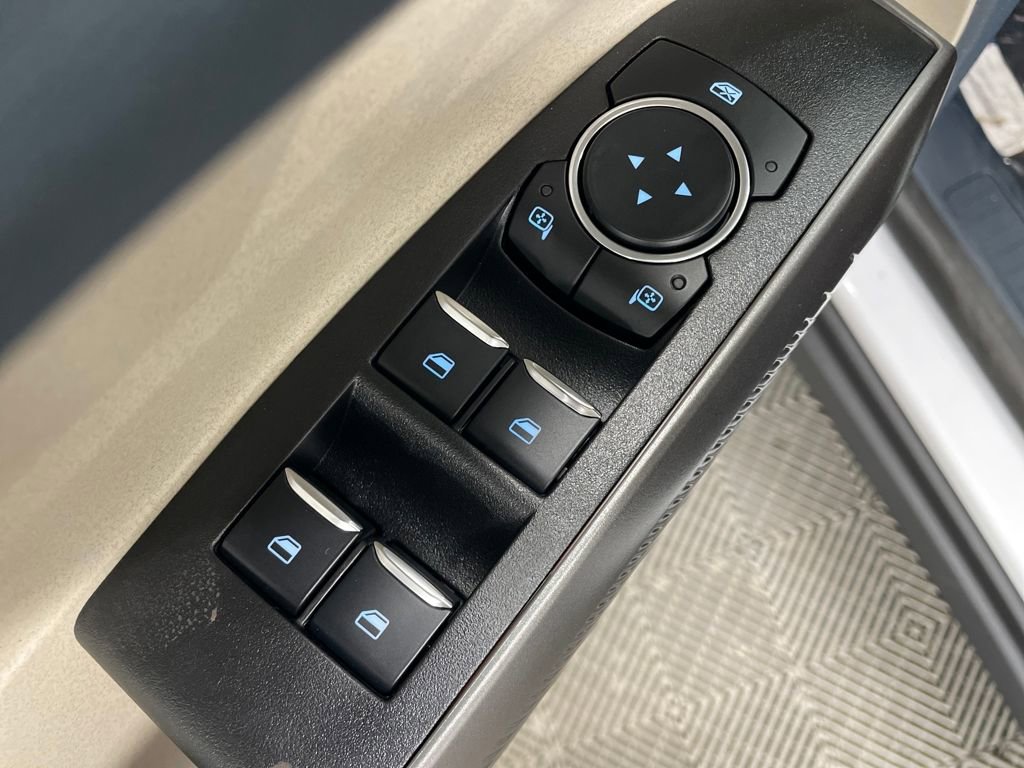New 2025 Ford Maverick Lariat w/ 4K Tow Package image 16