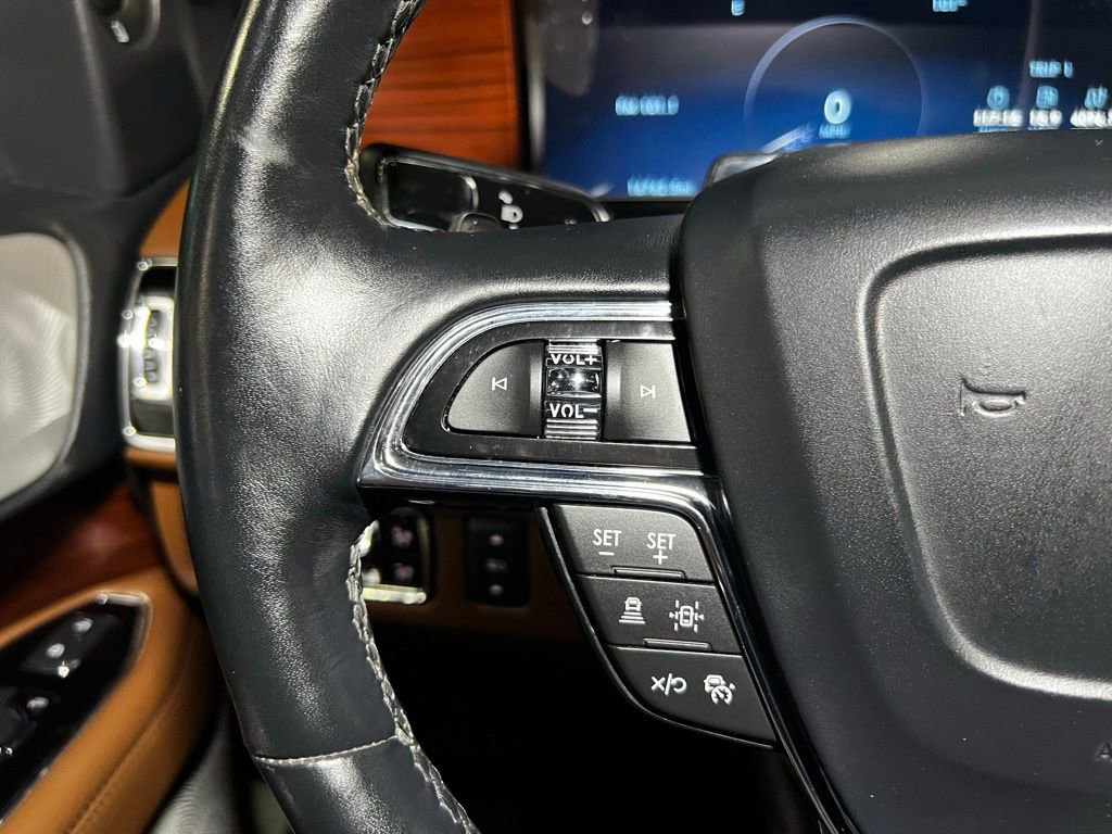 Used 2023 Lincoln Navigator Reserve AWD/4WD image 25