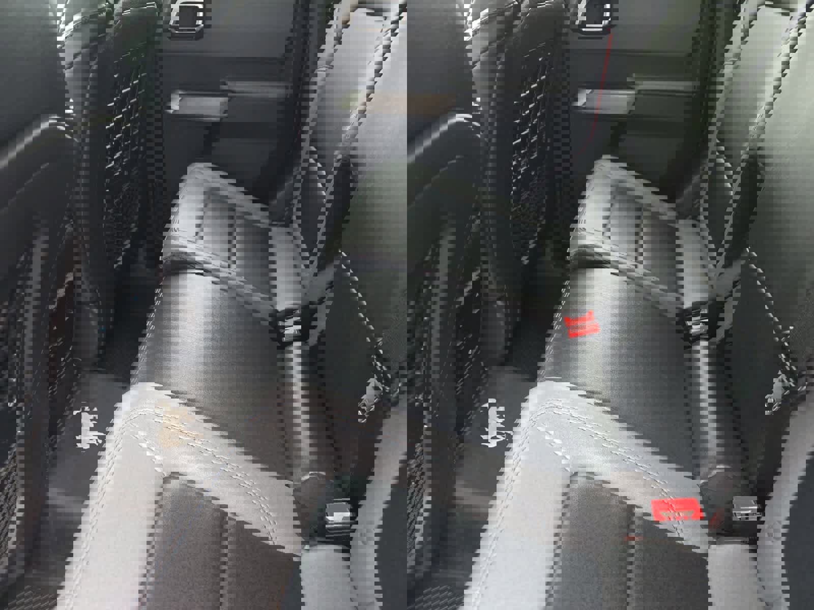 Used 2022 Ford Bronco Black Diamond image 4