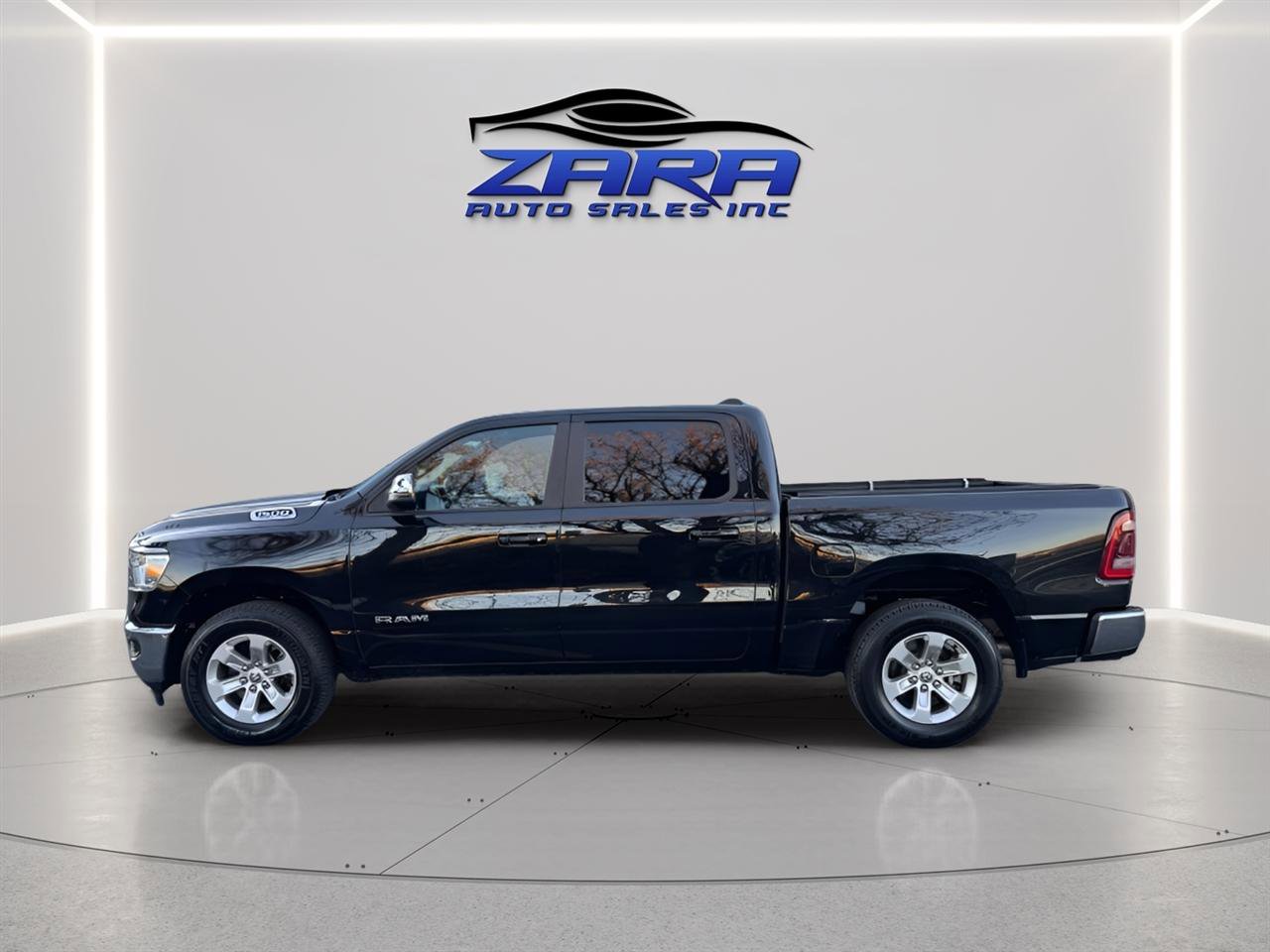 Used 2023 RAM 1500 Laramie image 3