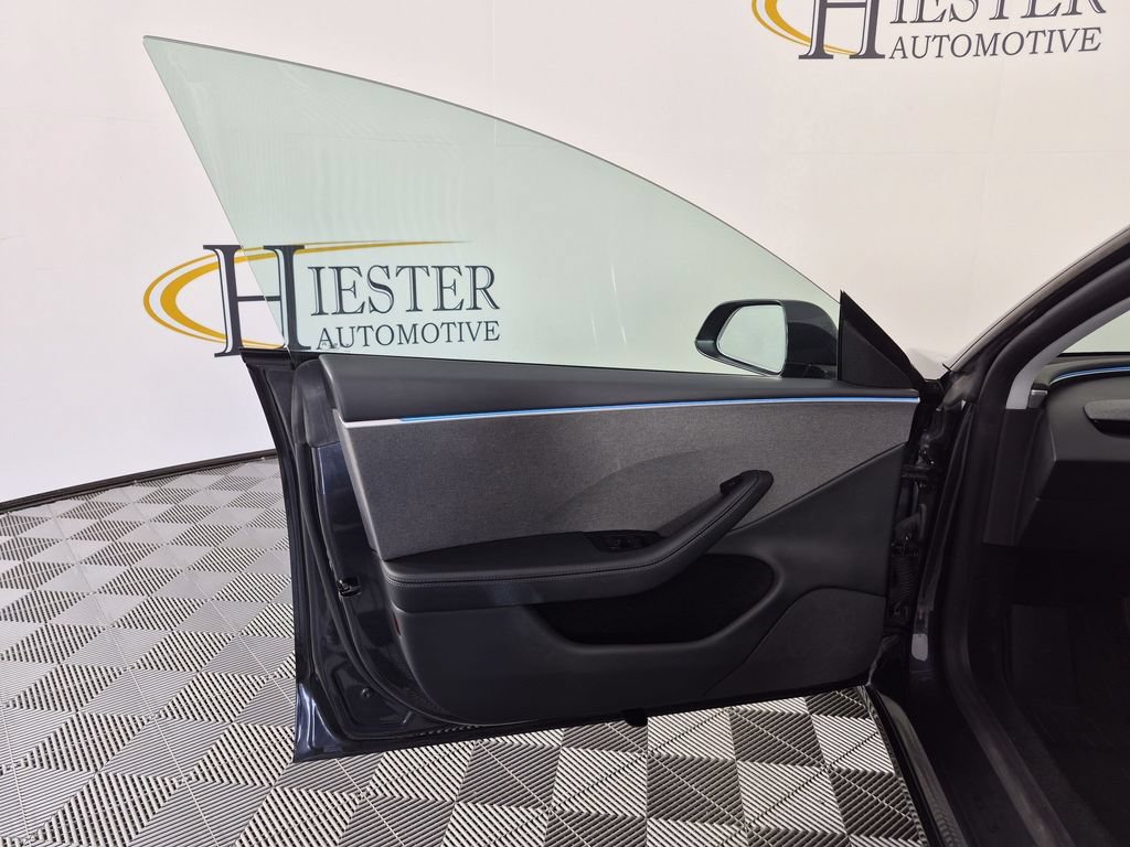 Used 2025 Tesla Model 3 RWD image 14