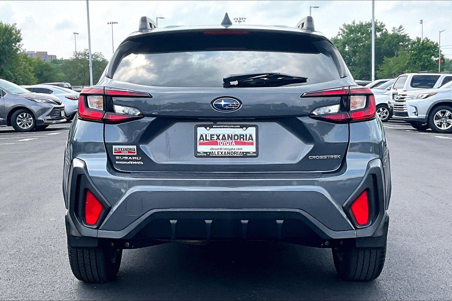 Used 2024 Subaru Crosstrek 2.0i Premium AWD/4WD image 4