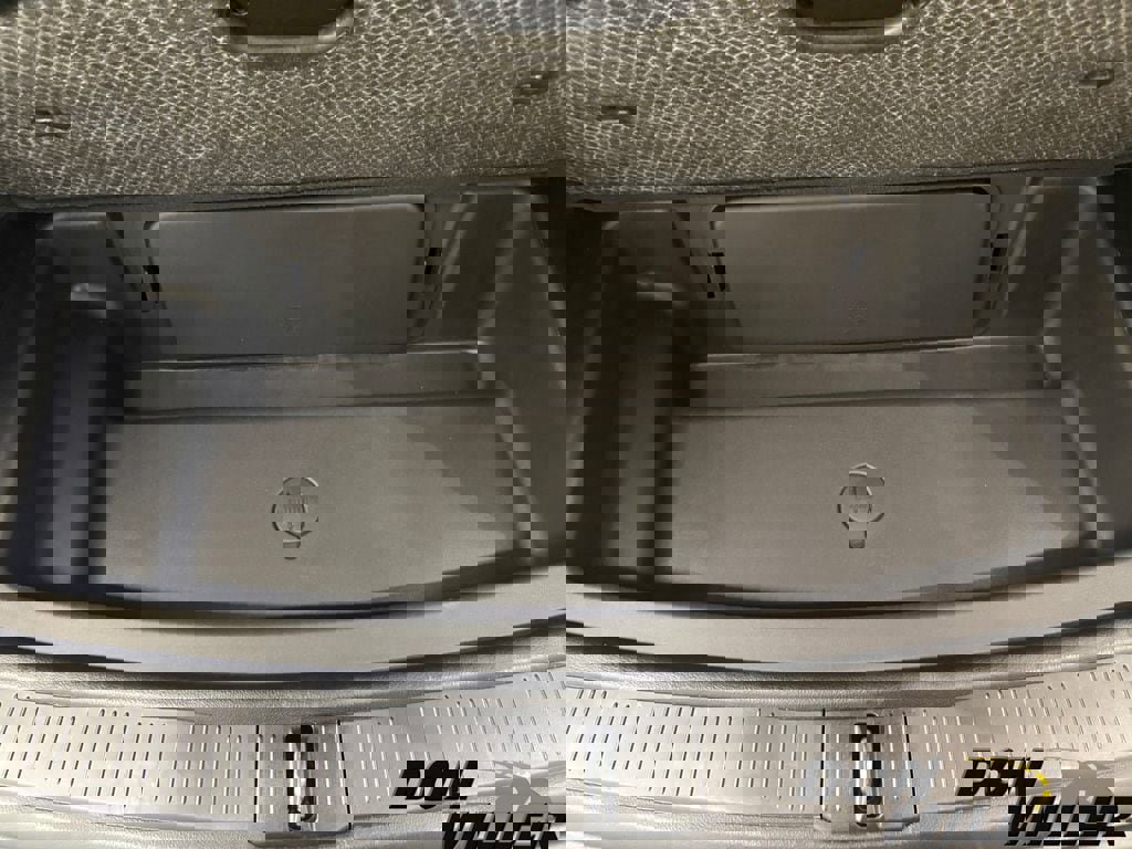 New 2025 Jeep Grand Cherokee L Laredo image 25