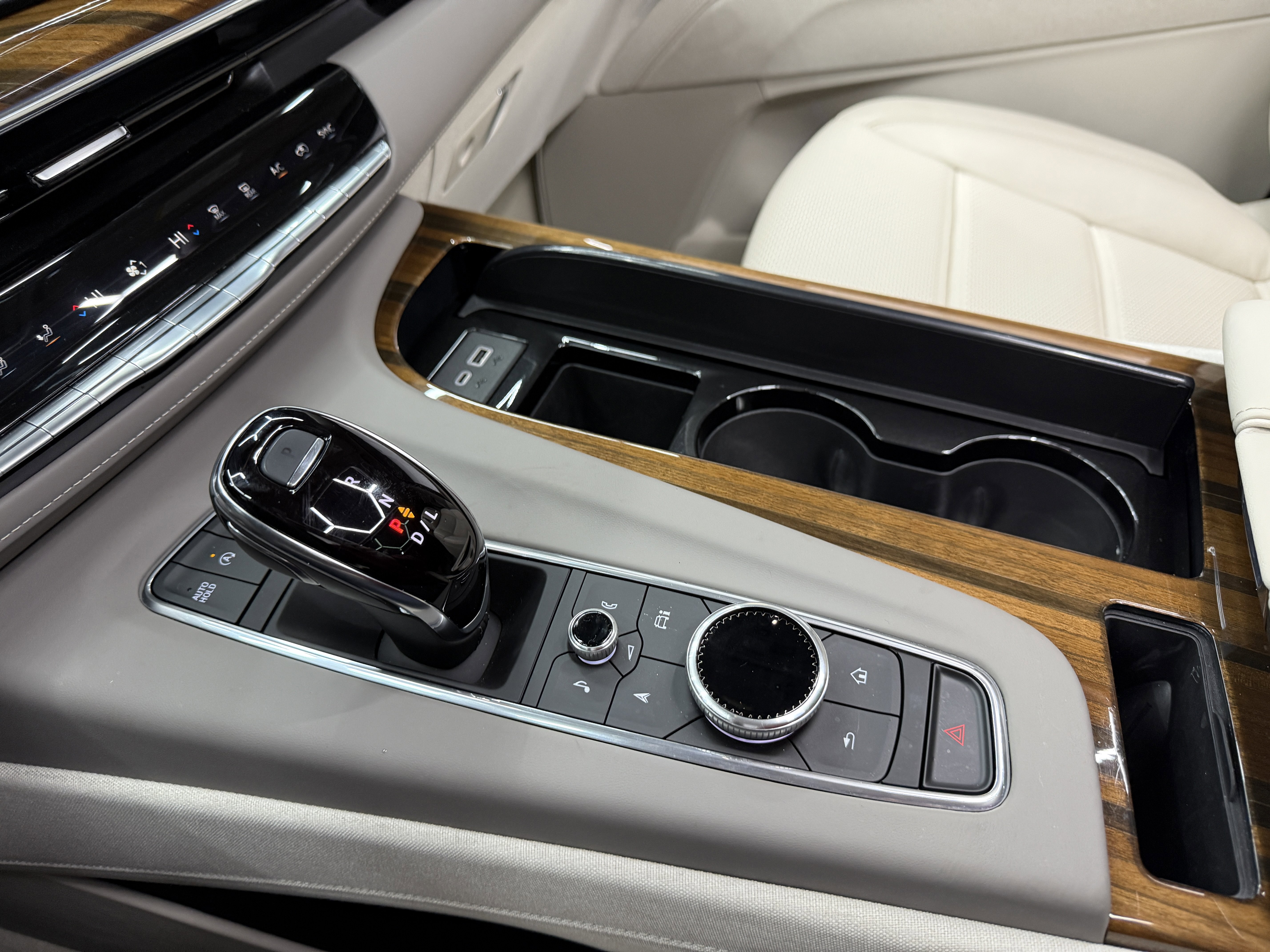 Used 2024 Cadillac Escalade Sport Platinum image 21