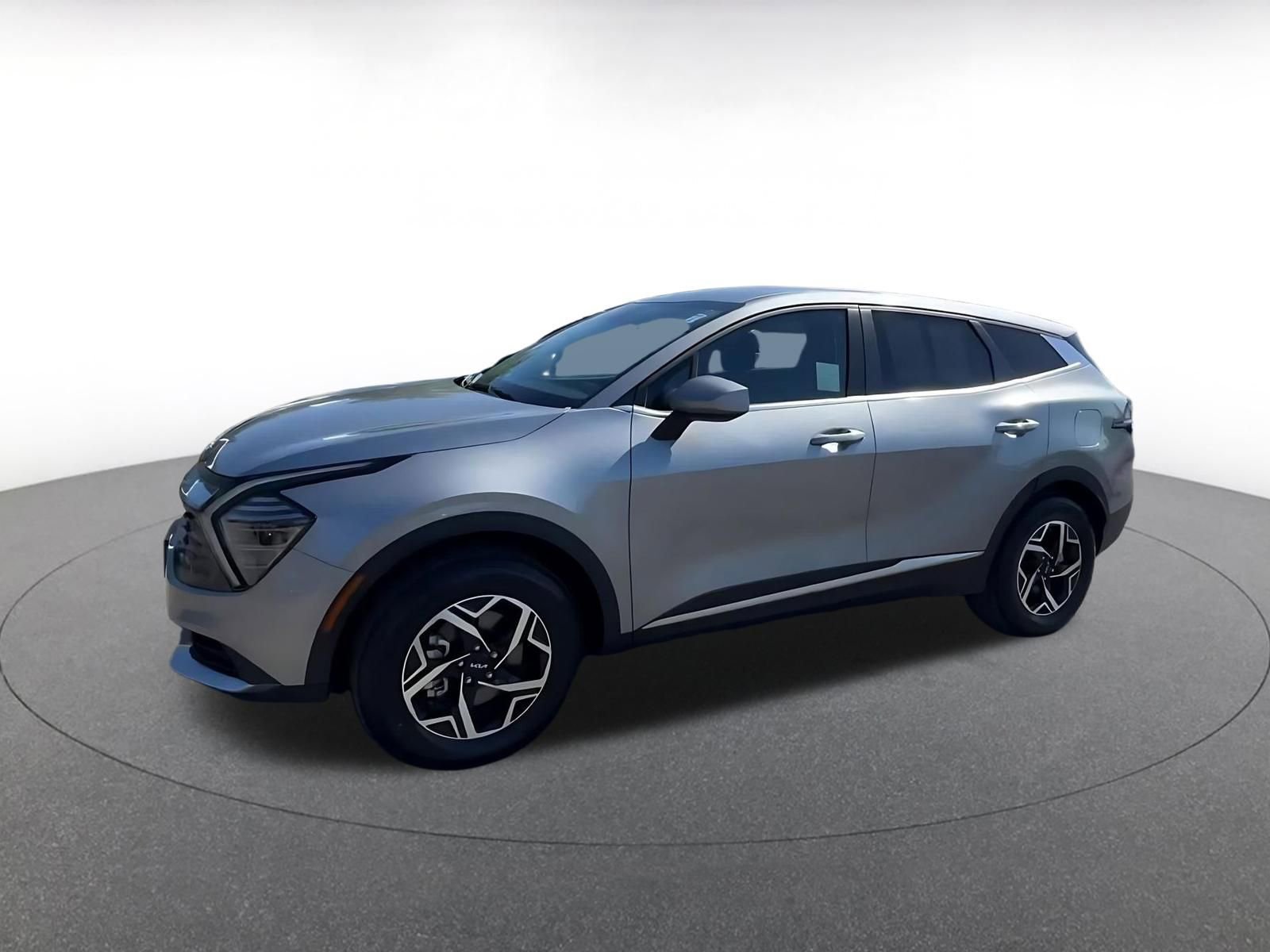 Used 2025 Kia Sportage LX image 8