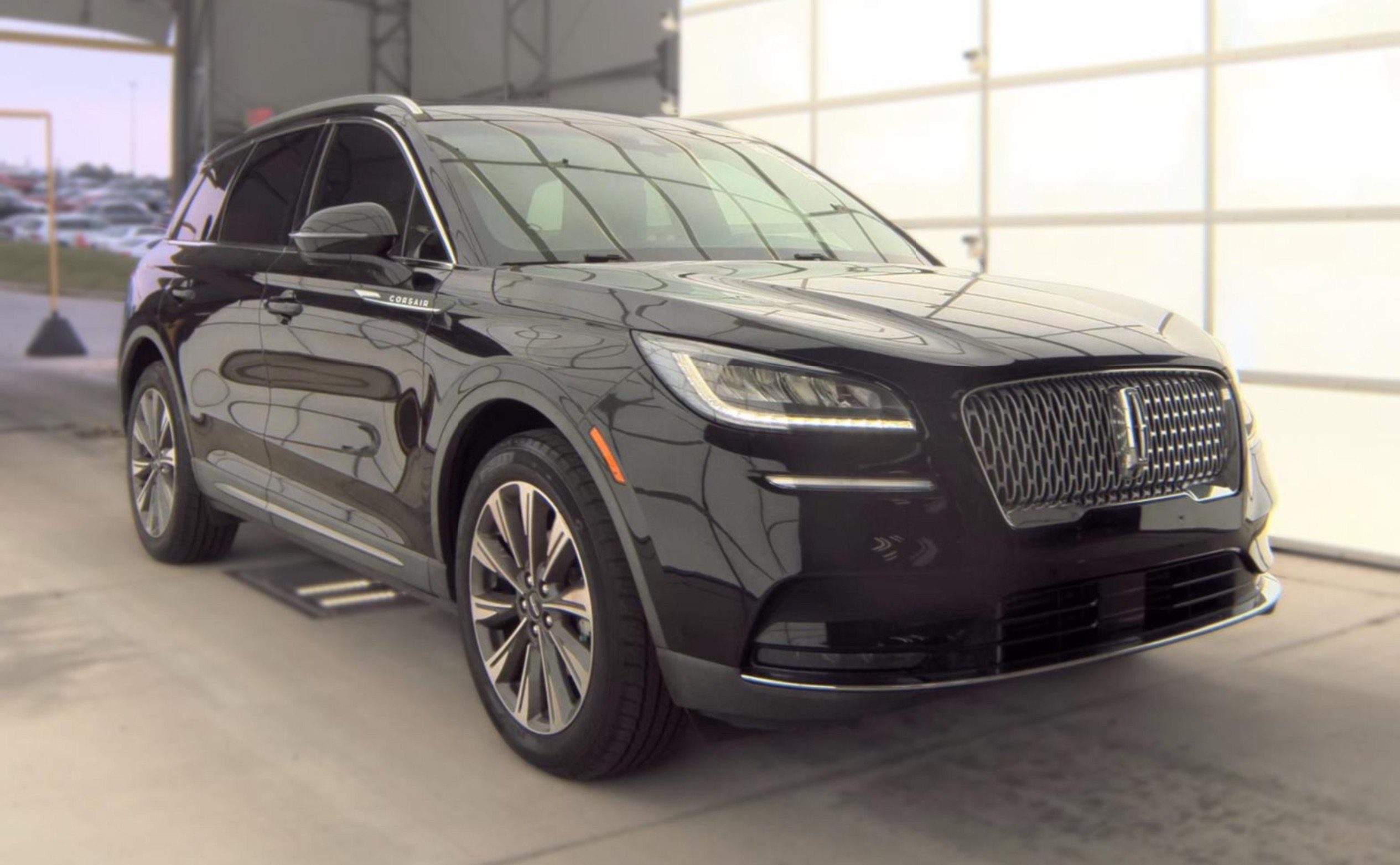 Used 2020 Lincoln Corsair Reserve w/ Elements Package AWD/4WD image 3