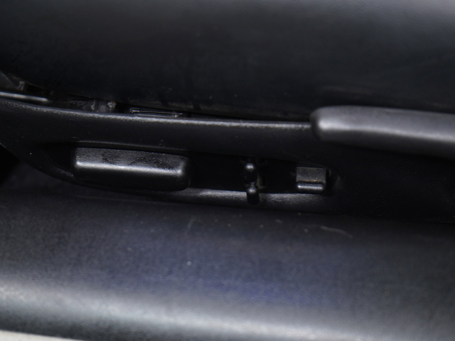 Used 1999 Chevrolet Corvette Convertible w/ Memory Pkg image 16