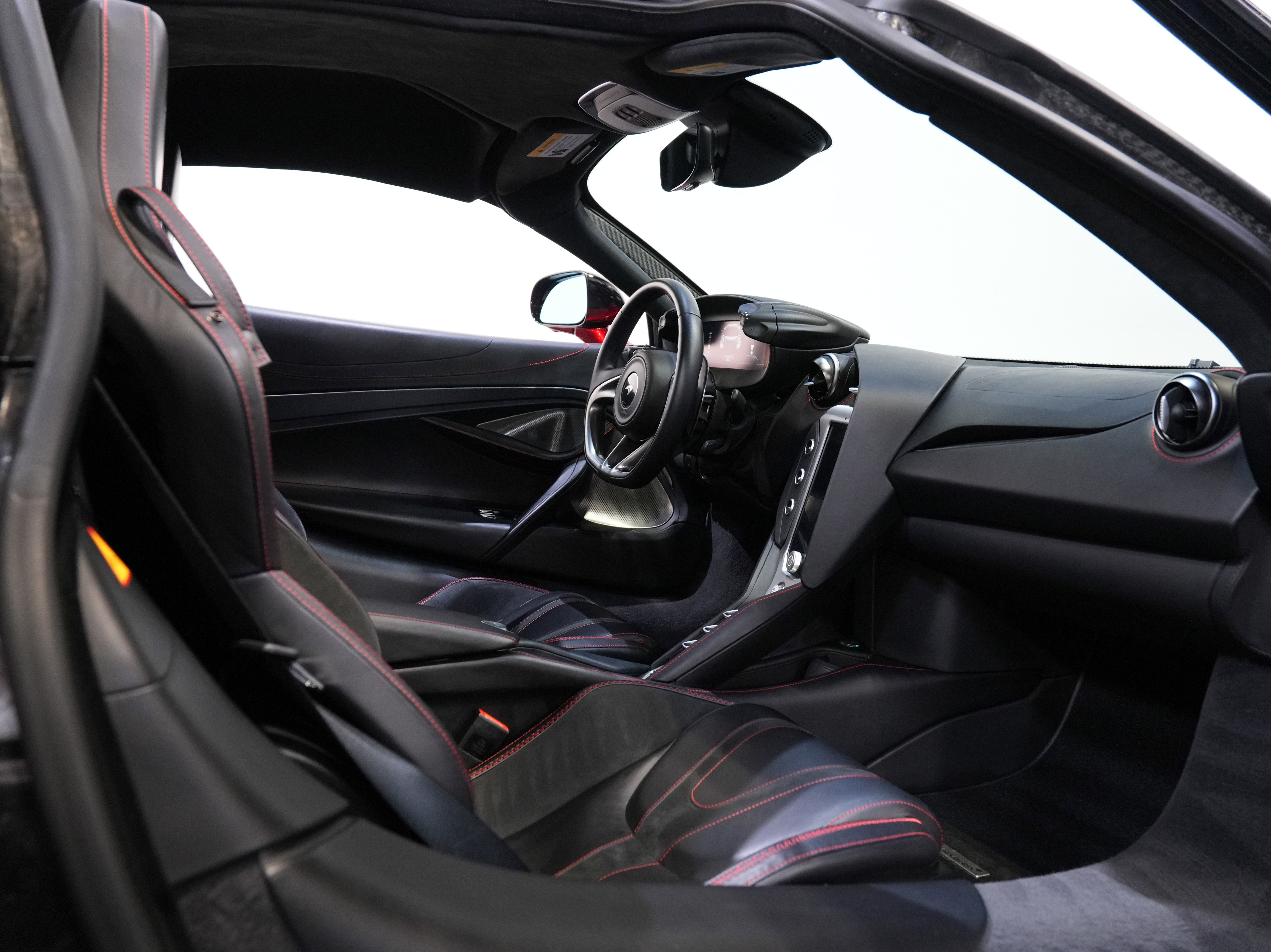 Used 2024 McLaren 750S image 39
