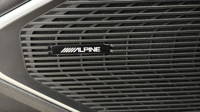Used 2022 Jeep Wagoneer Series III AWD/4WD image 39