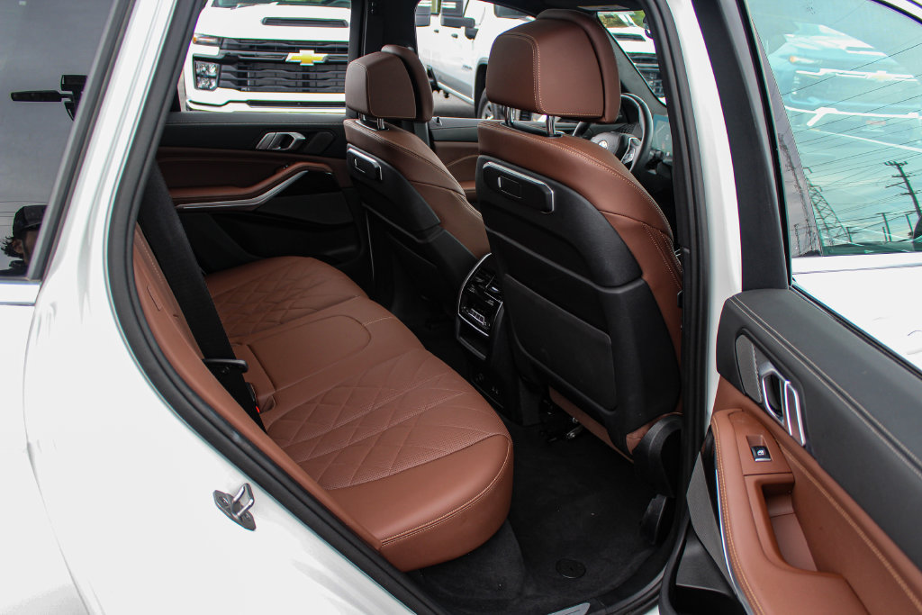 Used 2024 BMW X5 sDrive40i w/ Premium Package RWD image 27