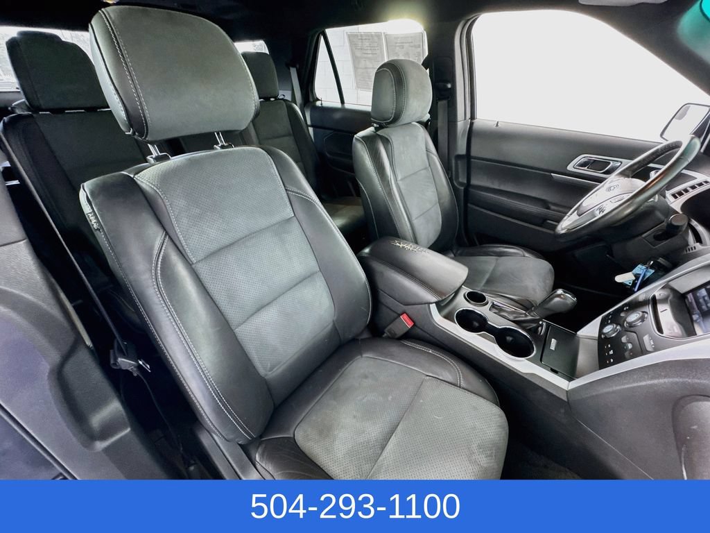 Used 2015 Ford Explorer XLT w/ Equipment Group 202A FWD image 28