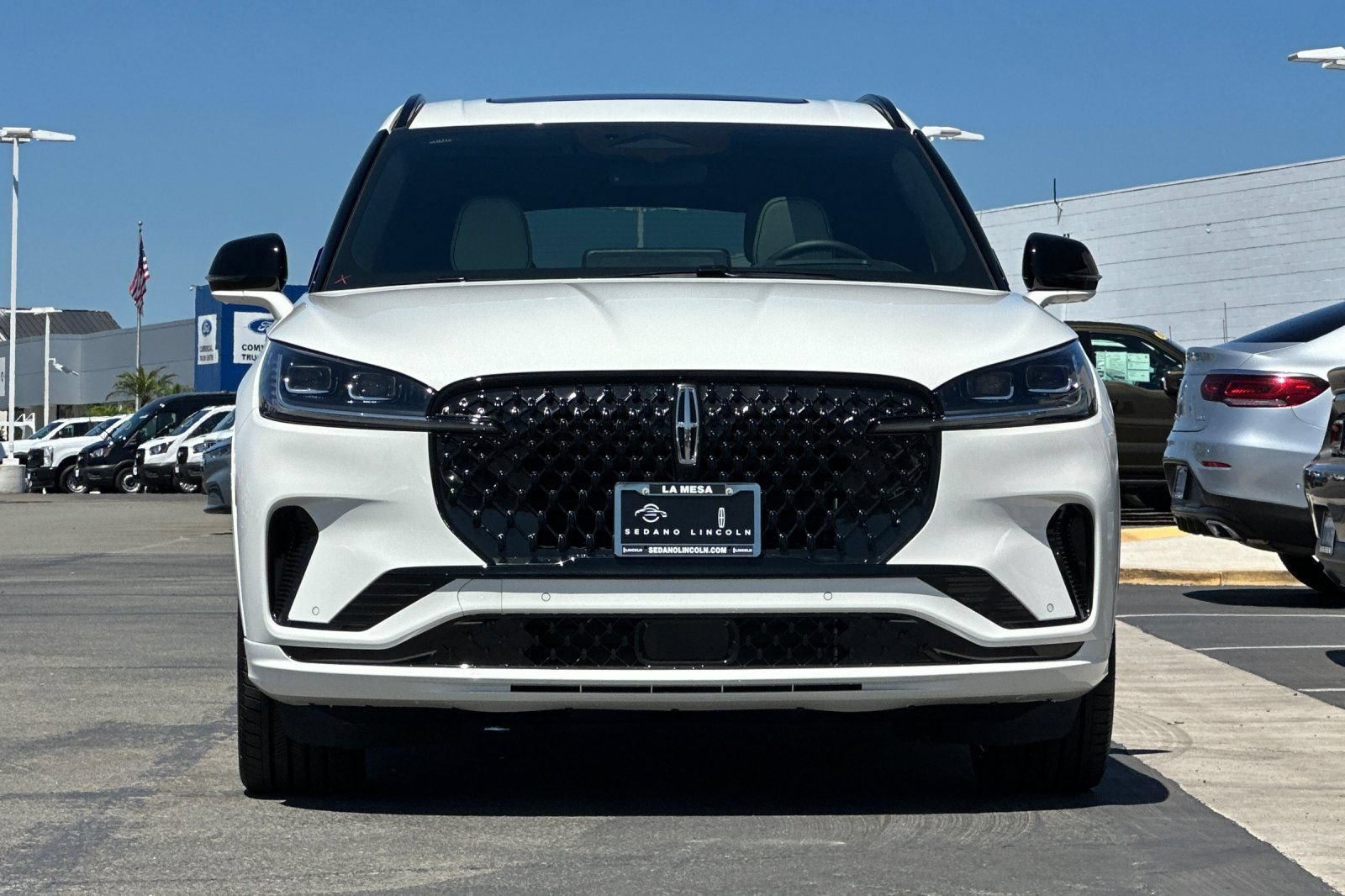 New 2026 Lincoln Aviator Black Label w/ Jet Appearance Package AWD/4WD image 8