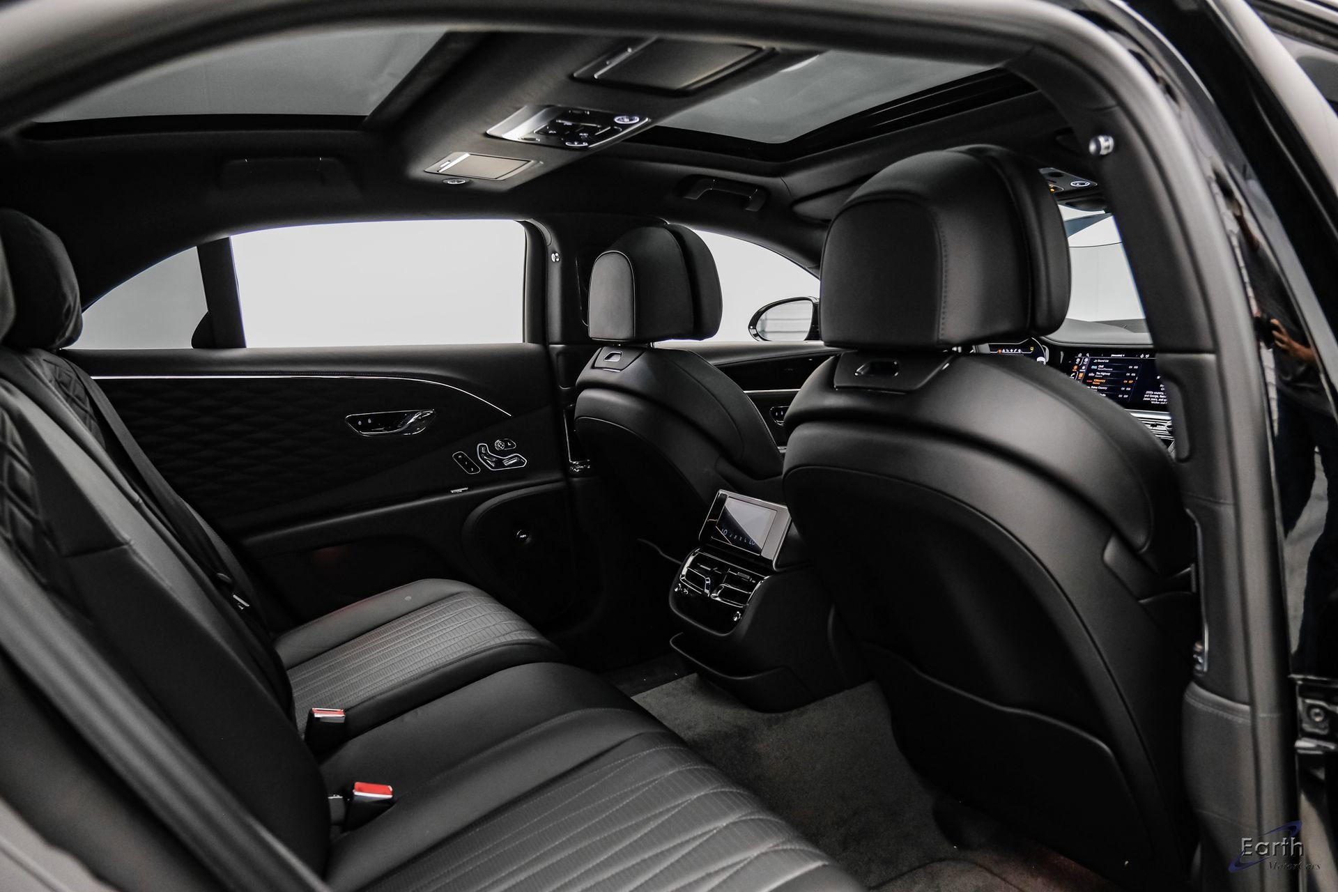 Used 2022 Bentley Flying Spur V8 AWD/4WD image 84