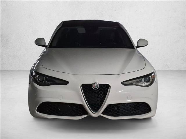 Used 2017 Alfa Romeo Giulia Ti w/ TI 19" Sport Package RWD image 2