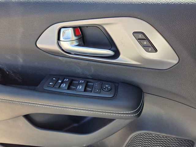 New 2026 Chrysler Pacifica Select FWD image 21