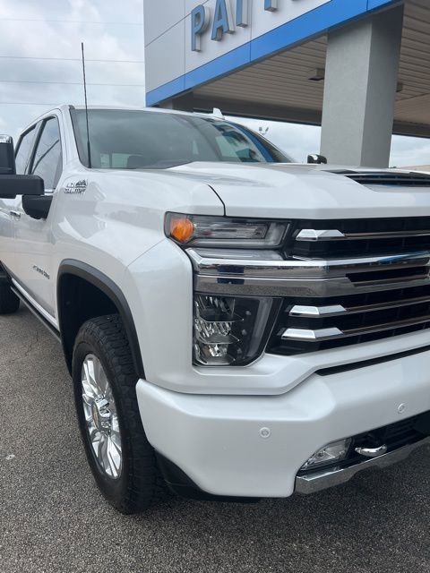 Used 2023 Chevrolet Silverado 2500 High Country AWD/4WD image 3