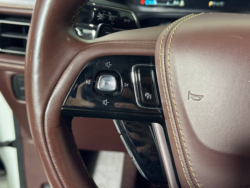 Certified 2023 Lincoln Aviator Black Label w/ Dynamic Handling Package AWD/4WD image 27