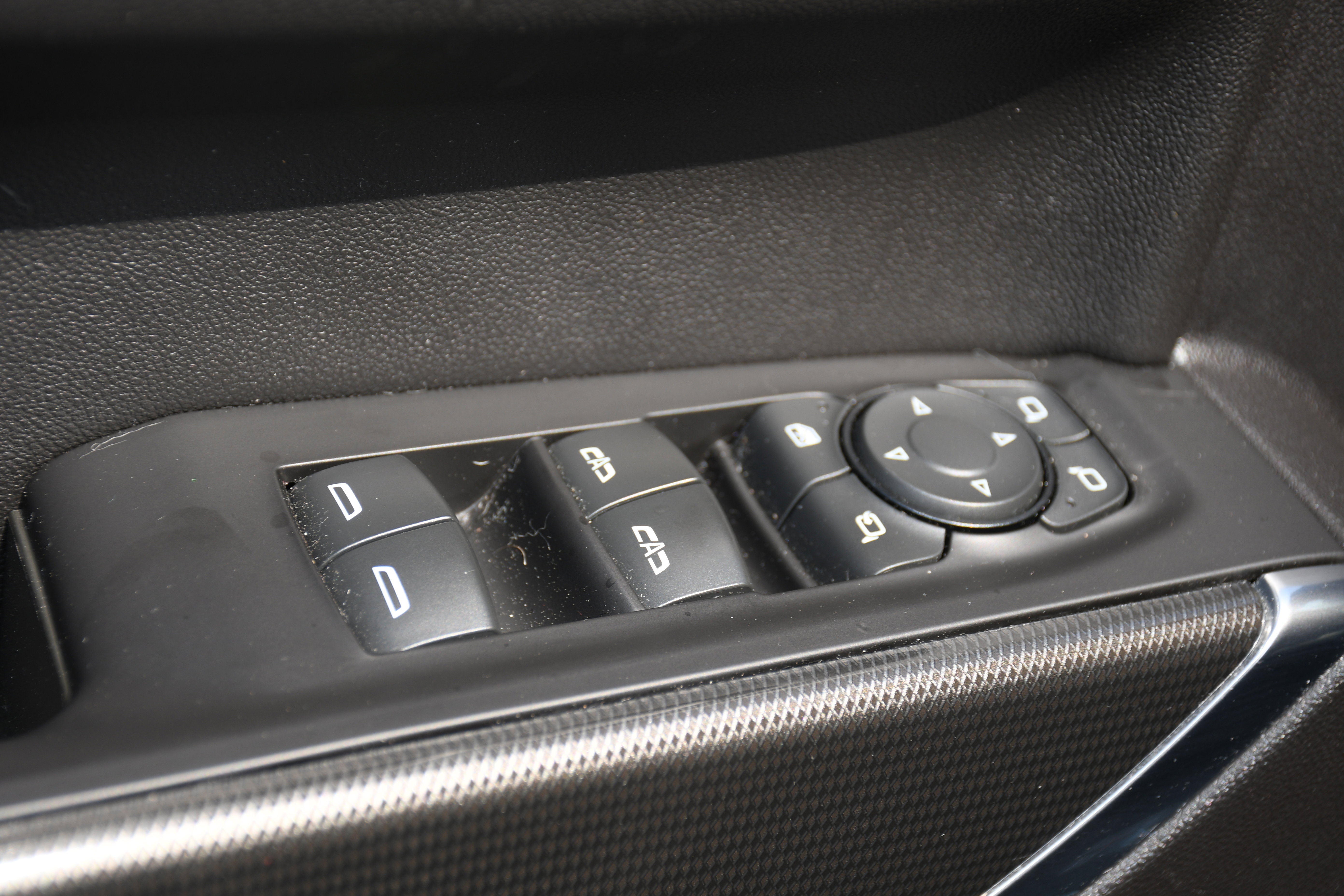 Used 2020 GMC Sierra 1500 AT4 w/ AT4 Premium Package image 12