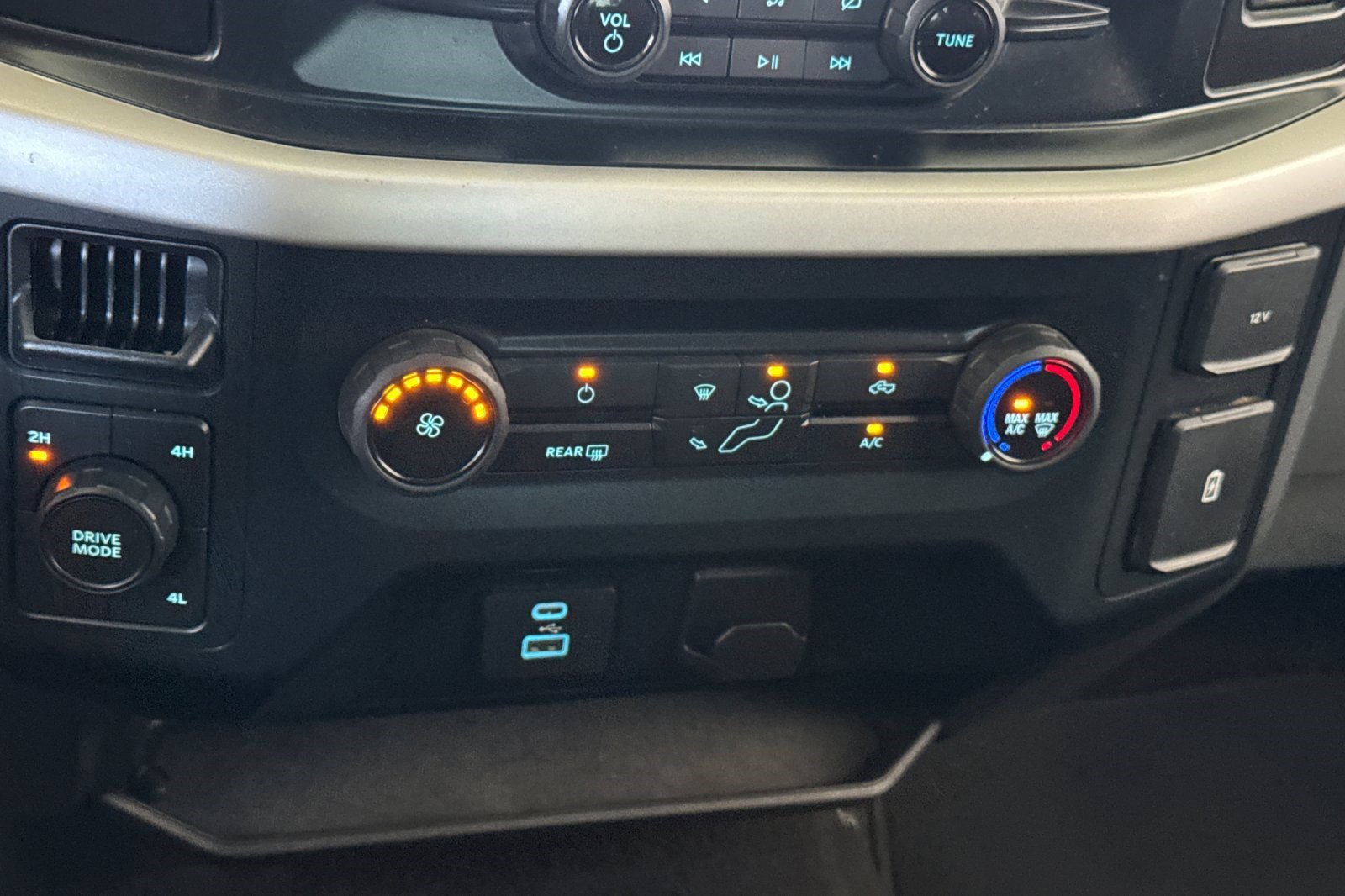 Used 2023 Ford F150 XLT AWD/4WD image 17