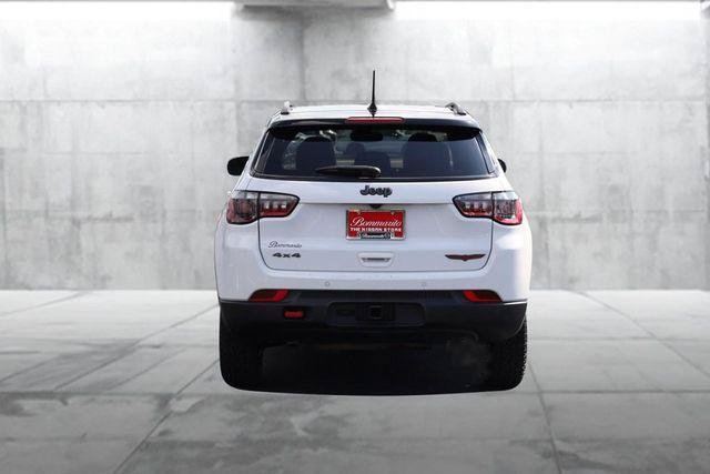 Used 2025 Jeep Compass Trailhawk w/ Trailer Tow Group AWD/4WD image 5