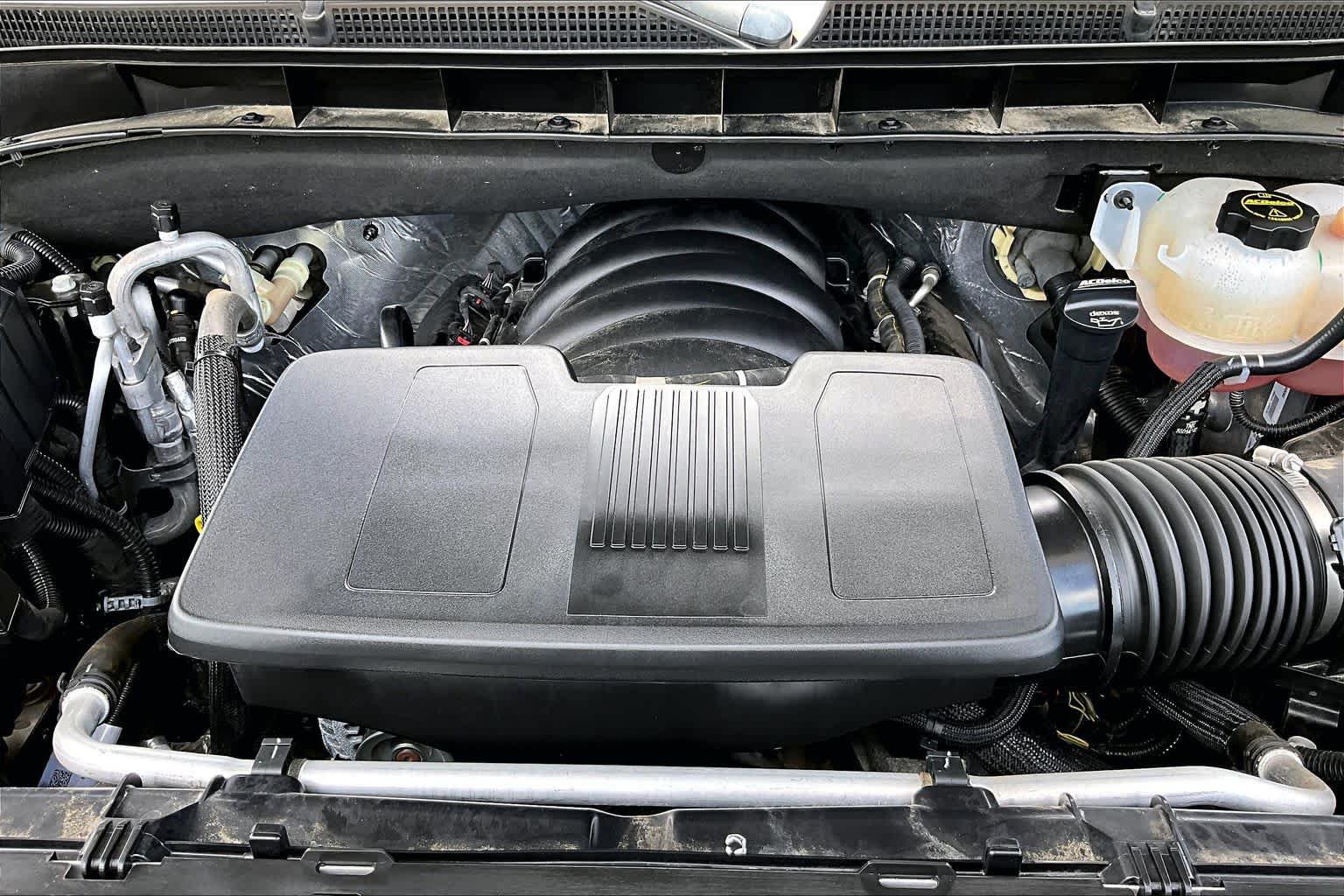 Used 2024 Cadillac Escalade Premium Luxury RWD image 31