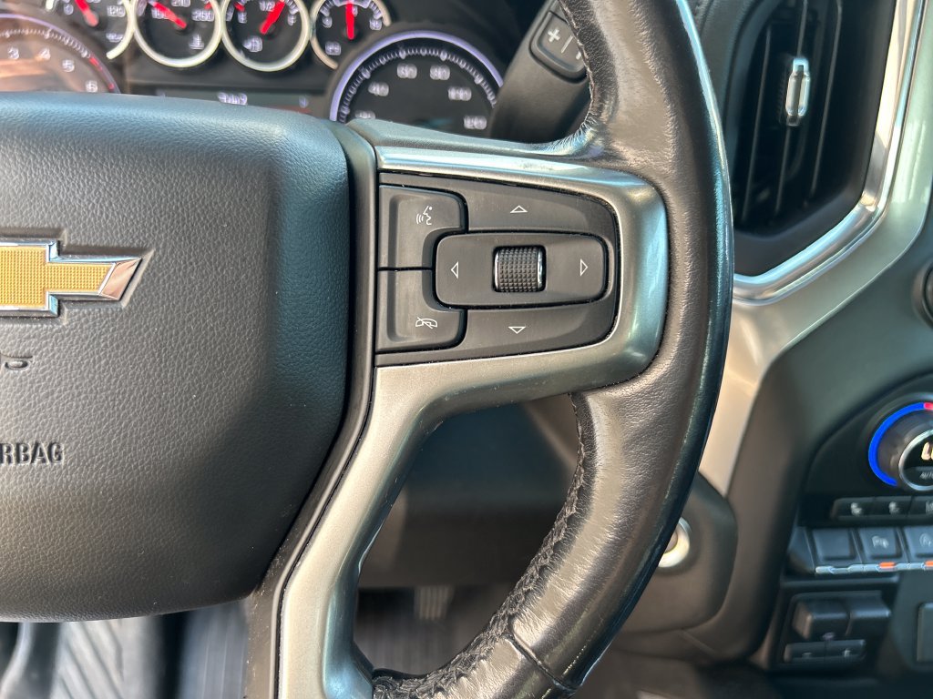 Used 2020 Chevrolet Silverado 1500 LTZ AWD/4WD image 21