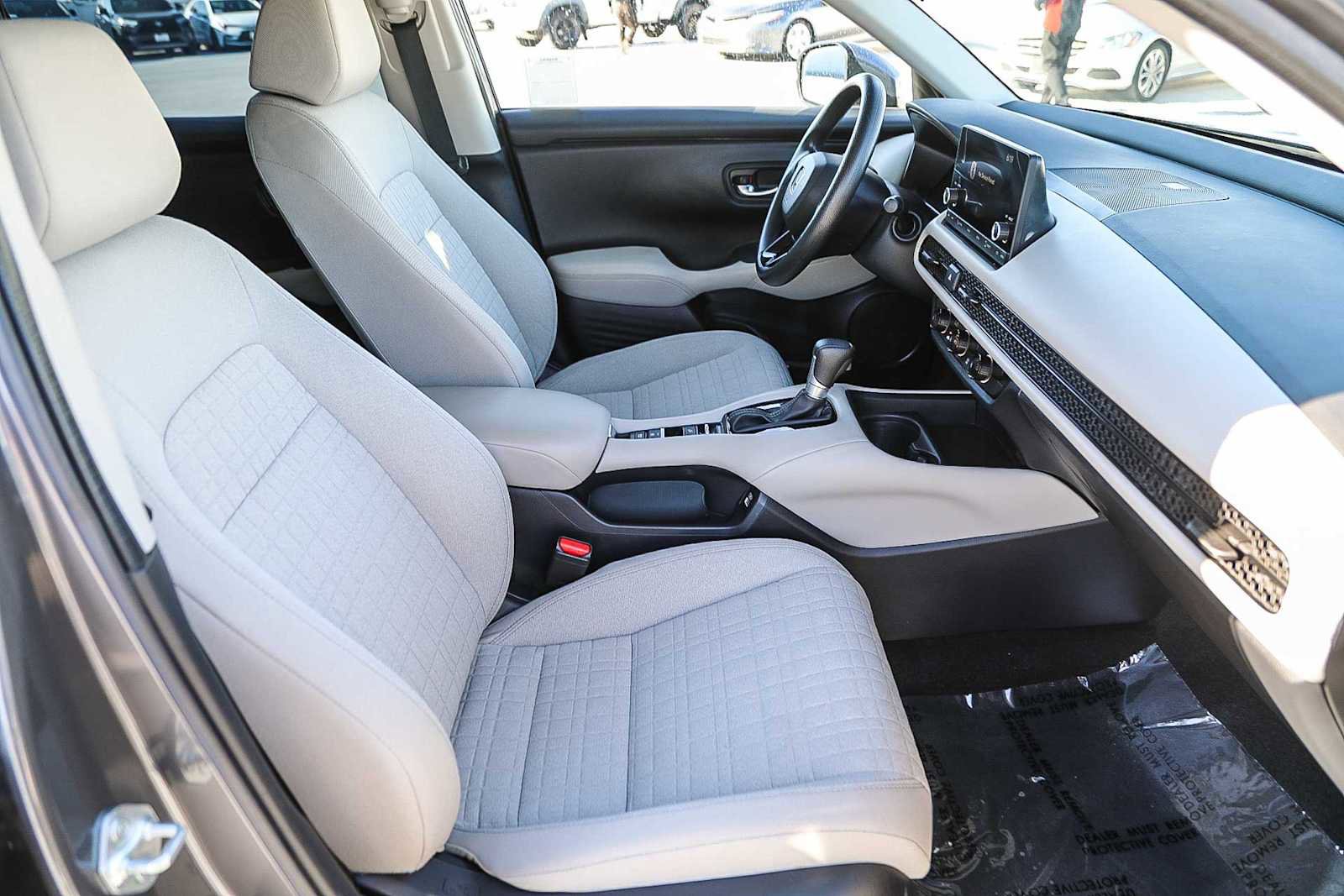 Used 2023 Honda HR-V LX image 15