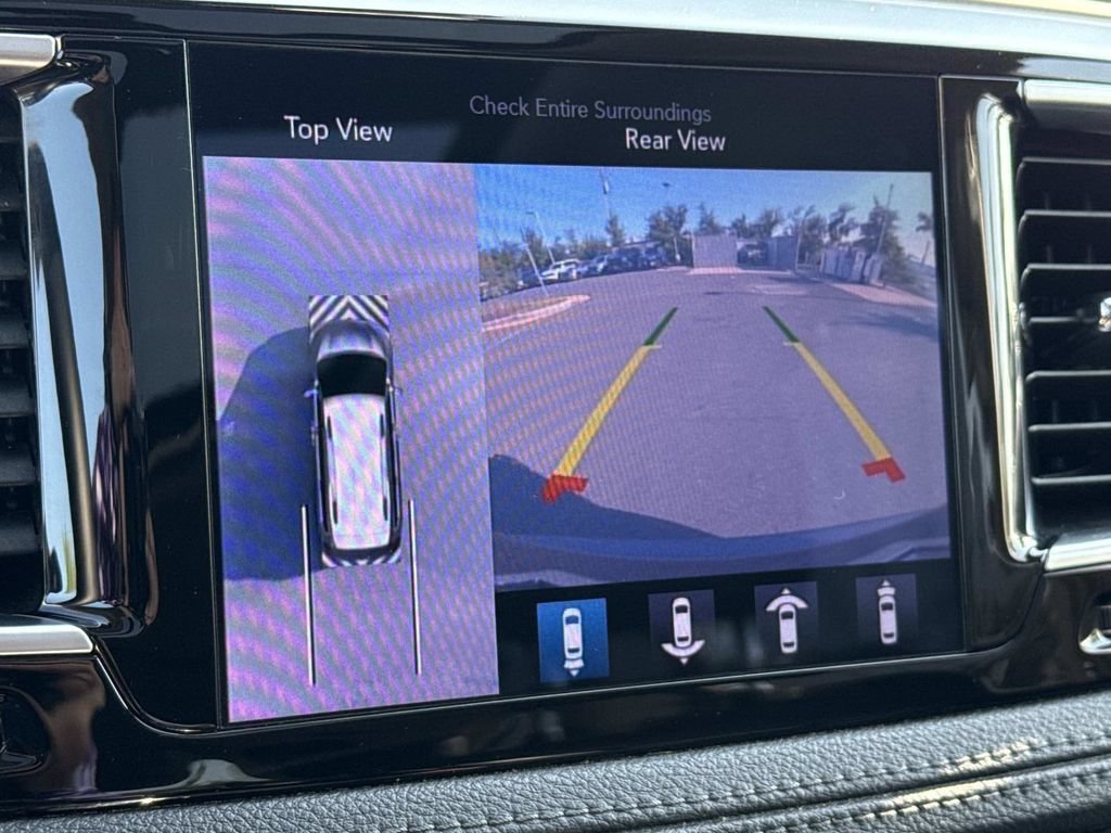Used 2017 Chrysler Pacifica Limited FWD image 15