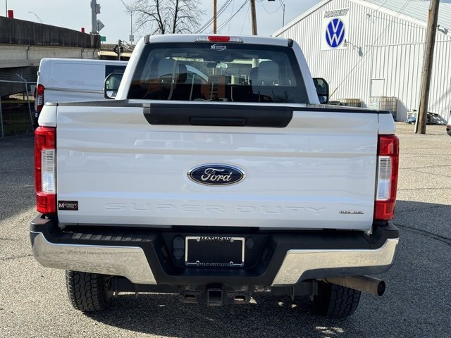 Used 2017 Ford F250 XL w/ Power Equipment Group image 4