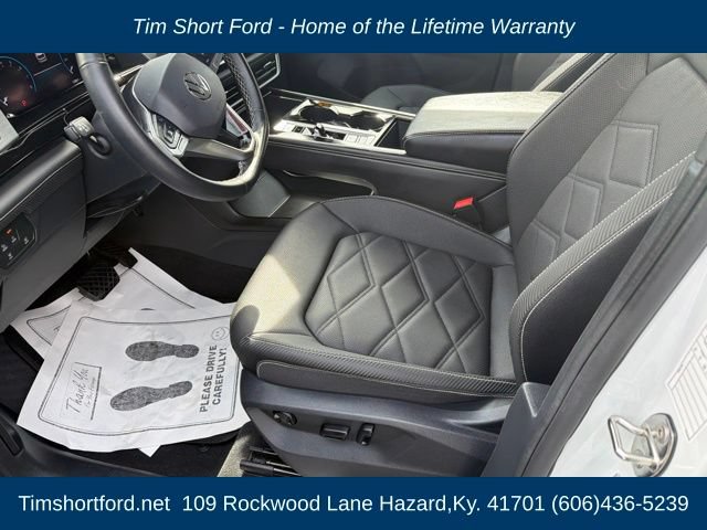 Used 2025 Volkswagen Atlas Cross Sport SE AWD/4WD image 9