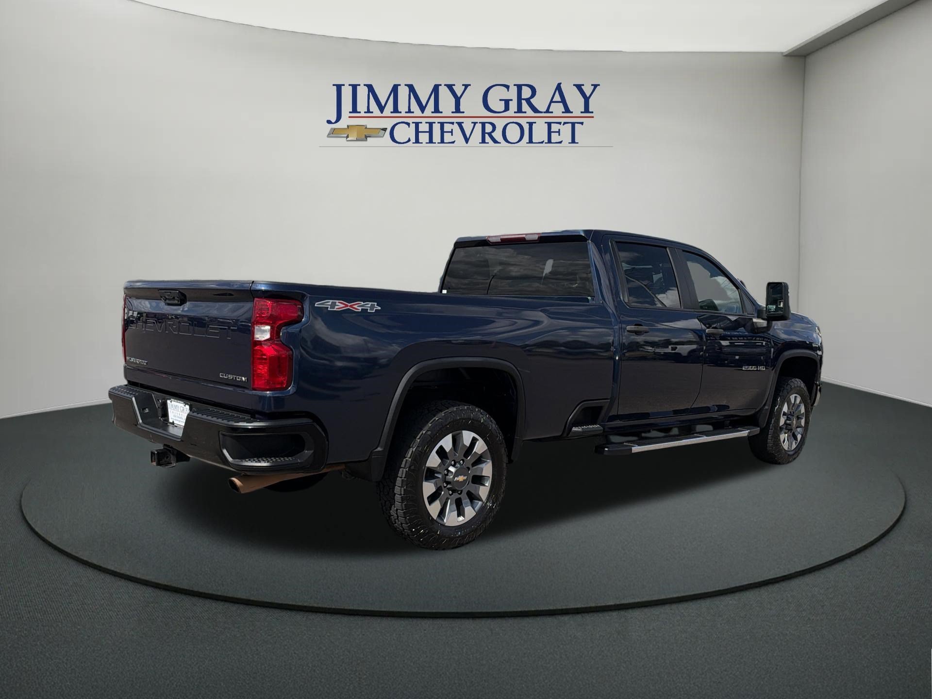 Used 2022 Chevrolet Silverado 2500 Custom w/ Custom Value Package AWD/4WD image 5