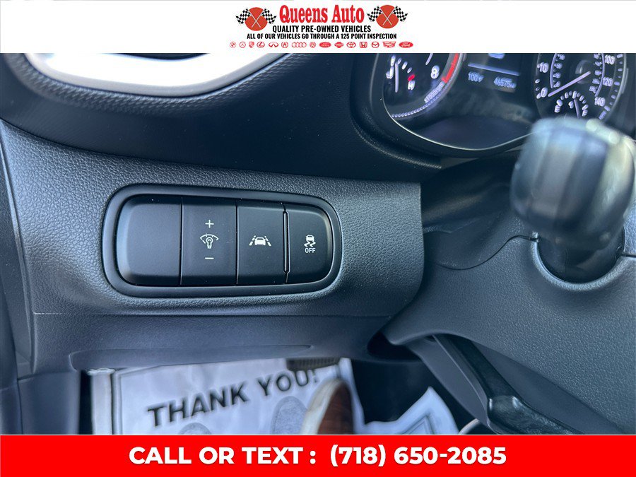 Used 2021 Hyundai Venue SEL w/ Cargo Package FWD image 41