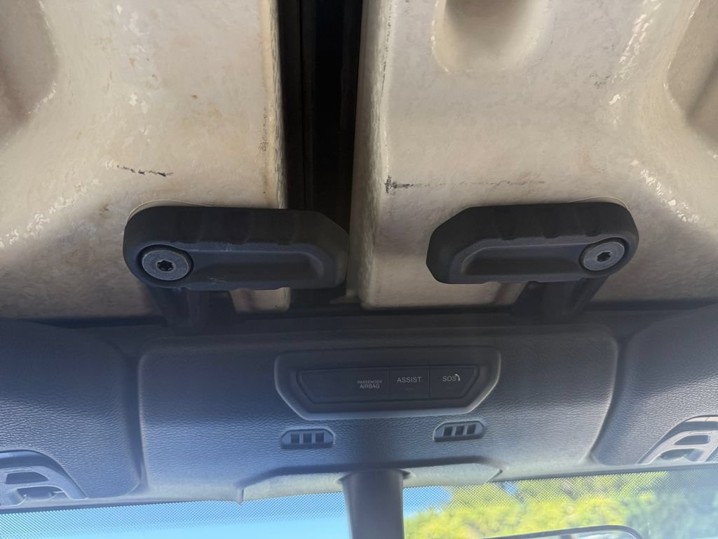 Used 2021 Jeep Gladiator Sport AWD/4WD image 26