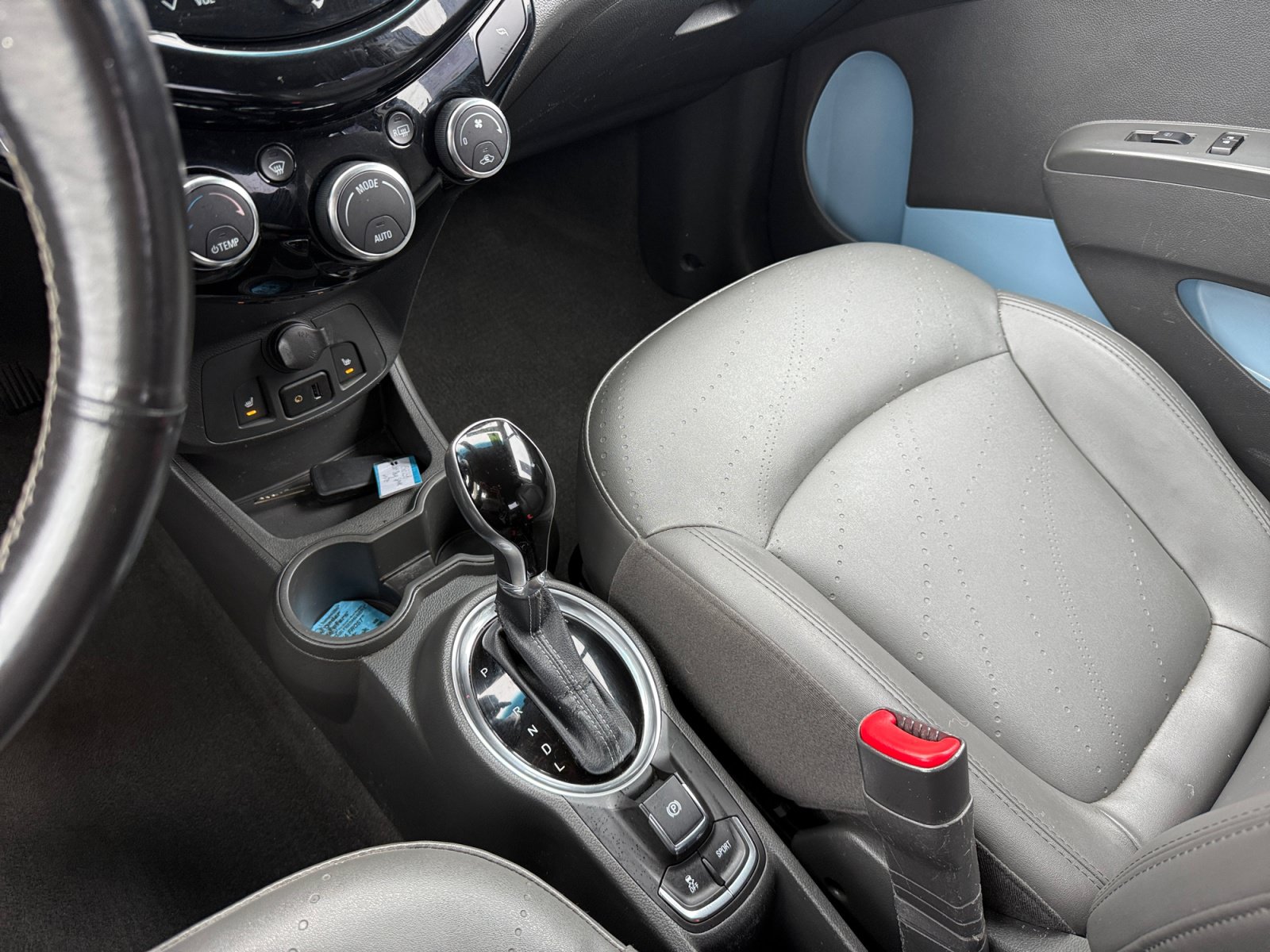 Used 2014 Chevrolet Spark LT FWD image 13