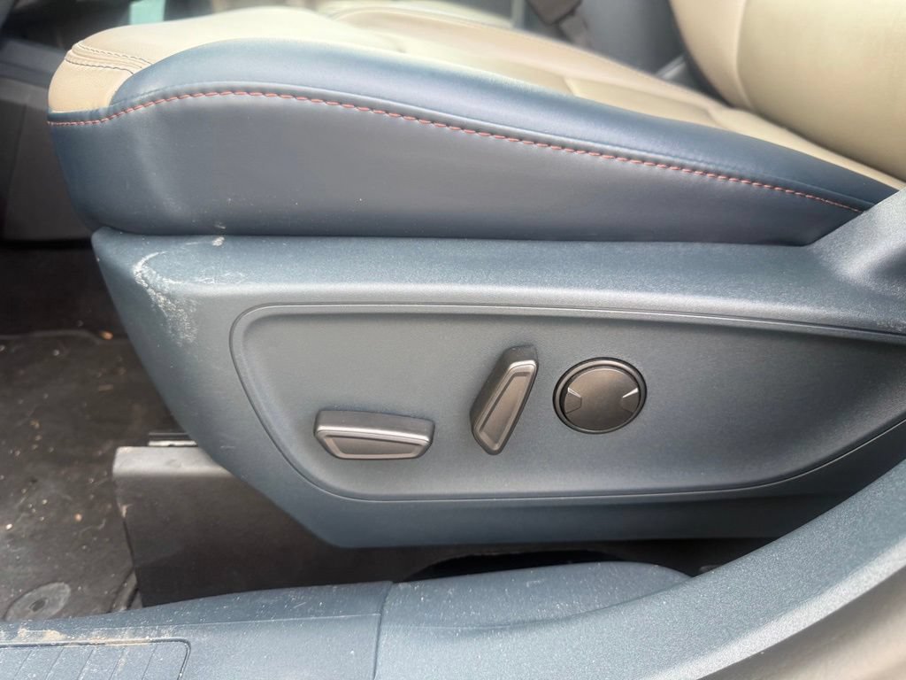 New 2025 Ford Maverick Lariat AWD/4WD image 16