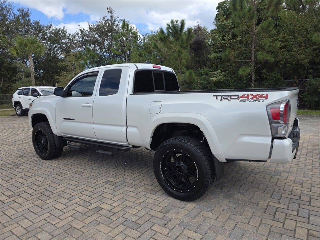 Used 2021 Toyota Tacoma TRD Sport w/ Technology Package image 9