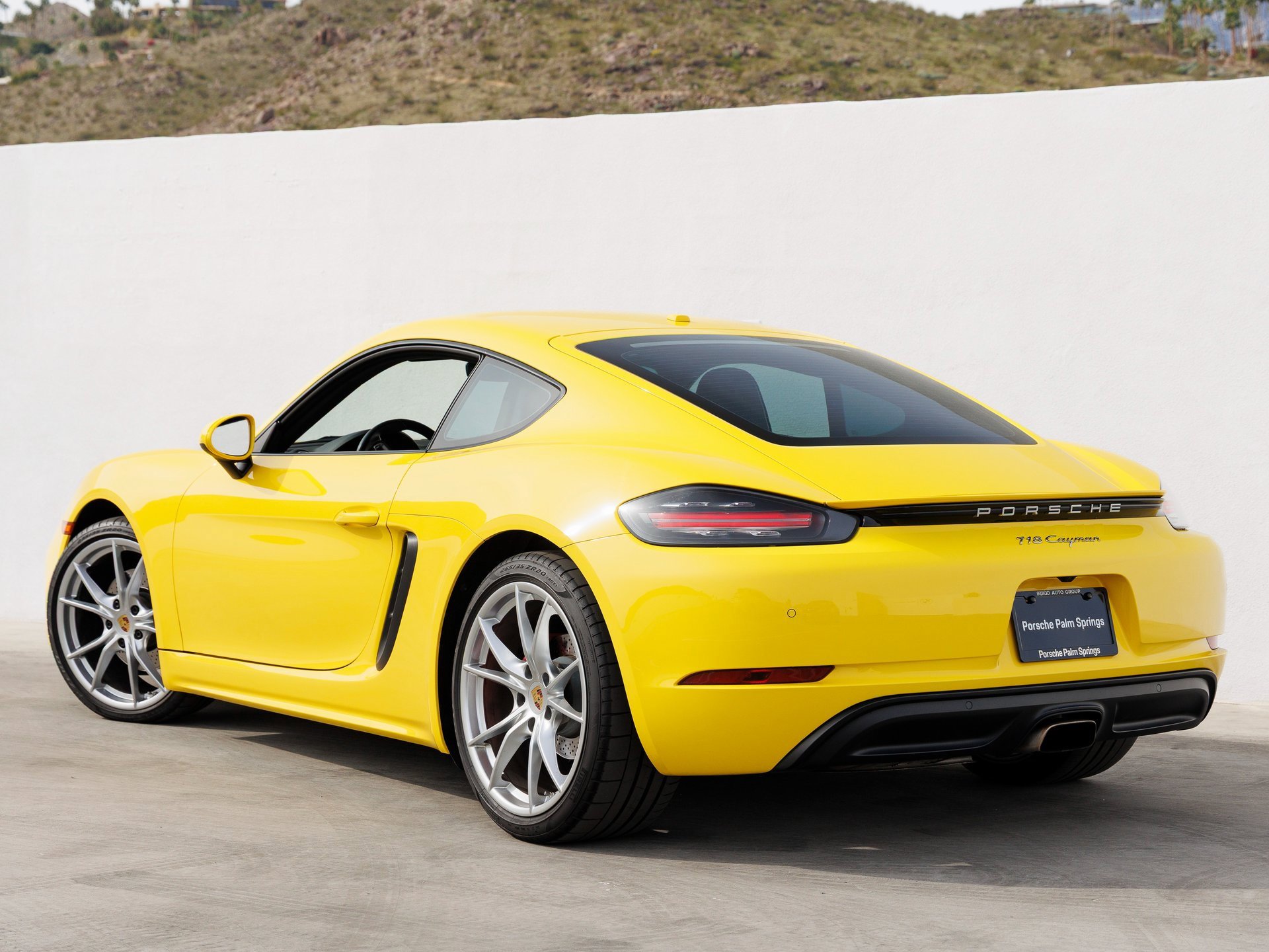 Used 2017 Porsche 718 Cayman image 3