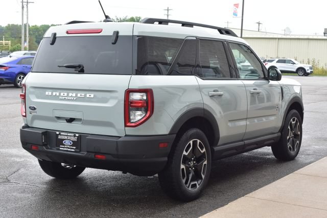 Used 2023 Ford Bronco Sport Outer Banks w/ Tech Package AWD/4WD image 11