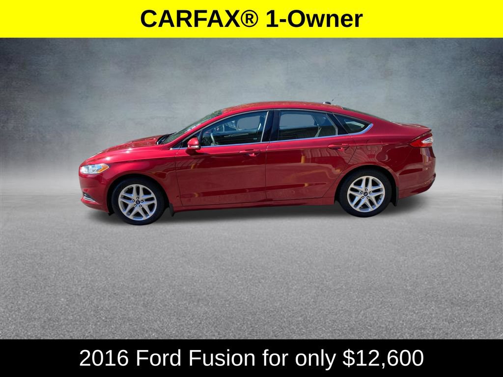 Used 2016 Ford Fusion SE FWD image 2