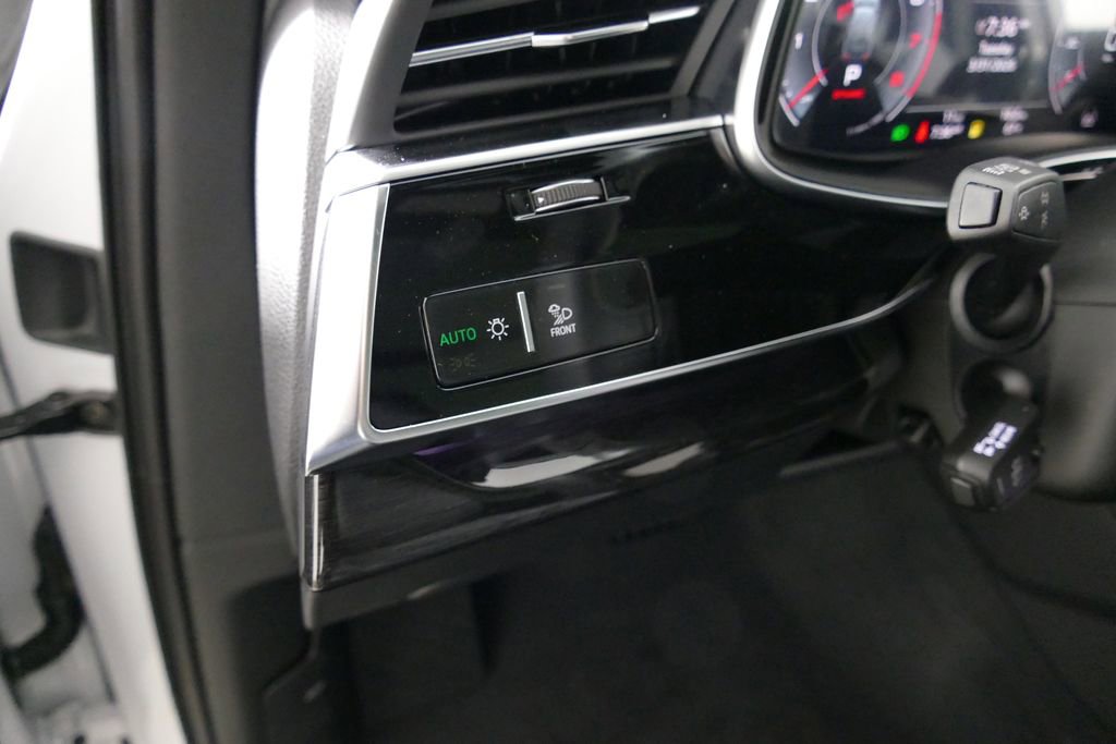 New 2026 Audi Q7 3.0T Premium Plus AWD/4WD image 16