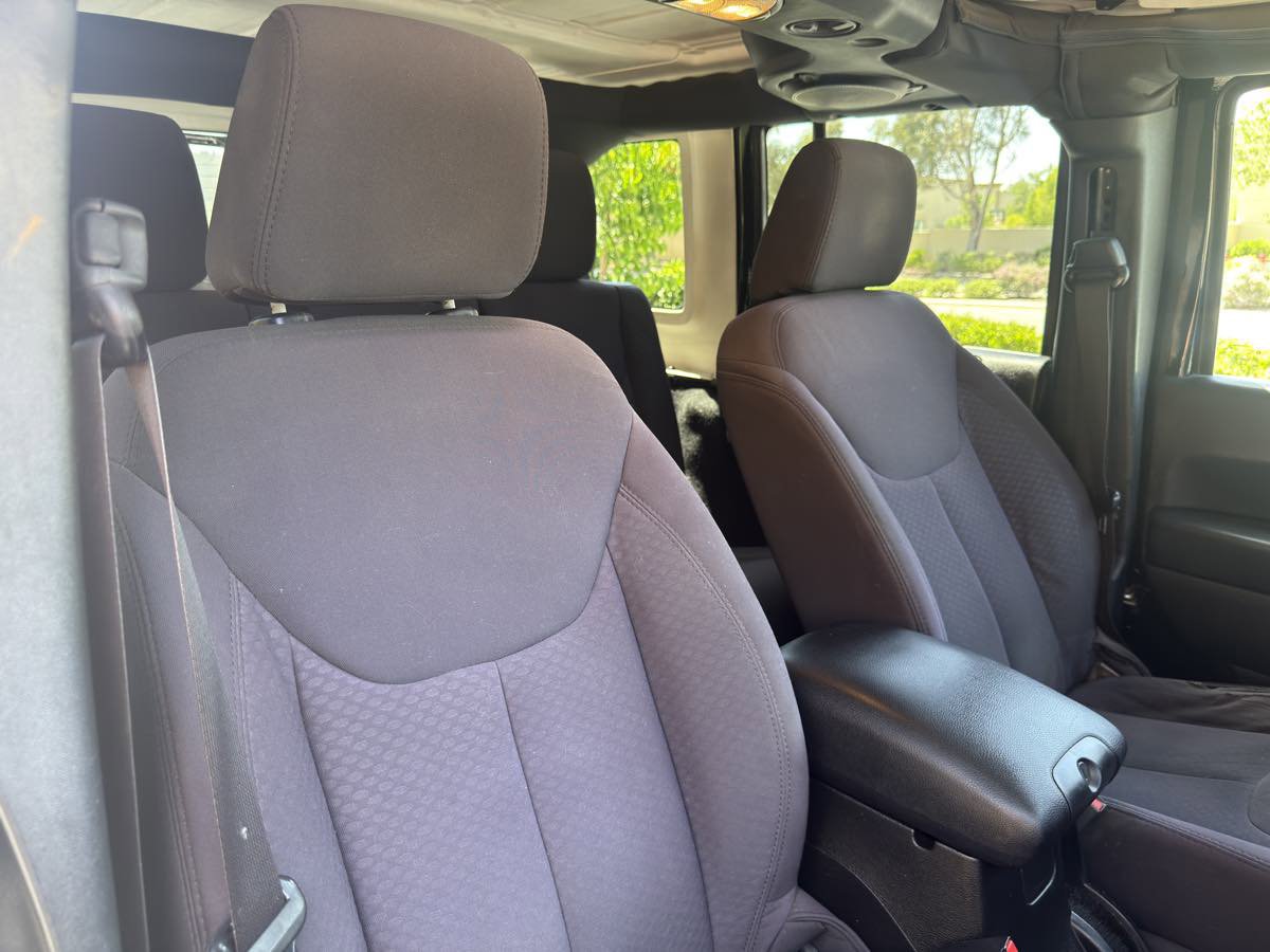 Used 2013 Jeep Wrangler Unlimited Sport image 44