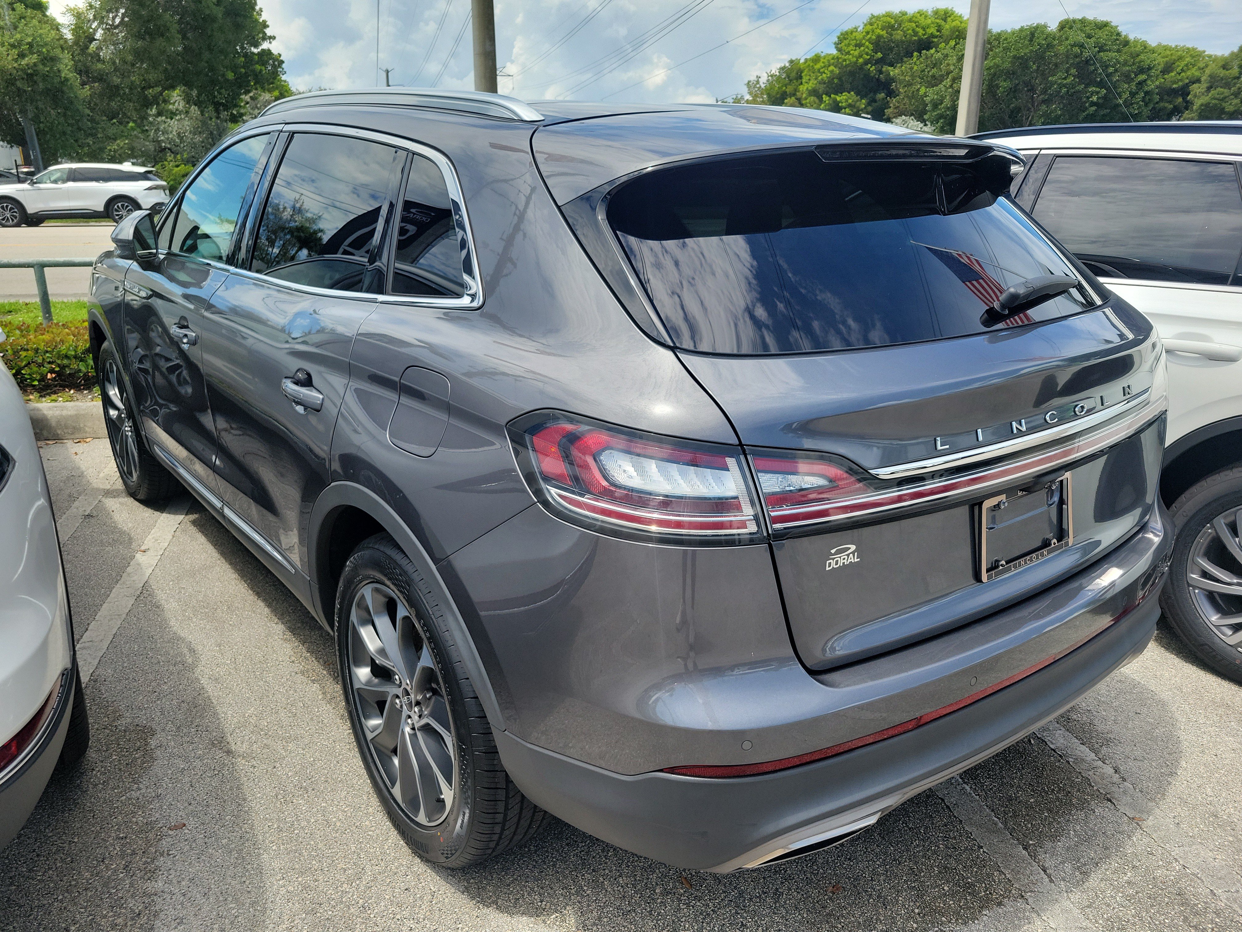 Certified 2022 Lincoln Nautilus Reserve FWD image 4