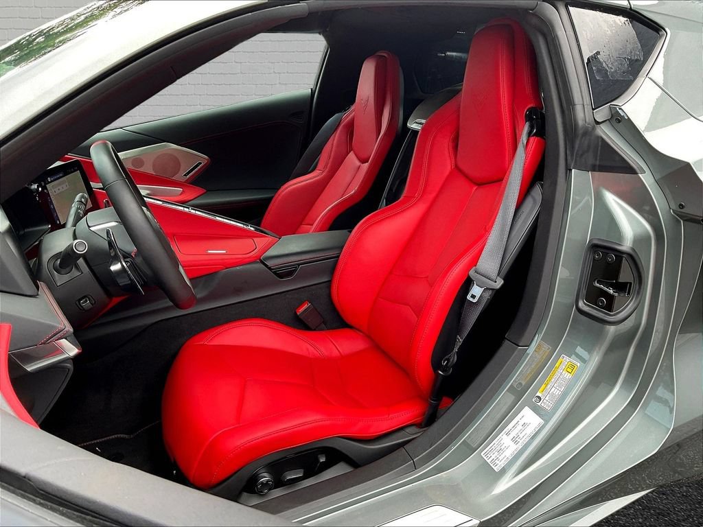 Used 2024 Chevrolet Corvette Stingray Preferred Cpe w/ Z51 Performance Package RWD image 17