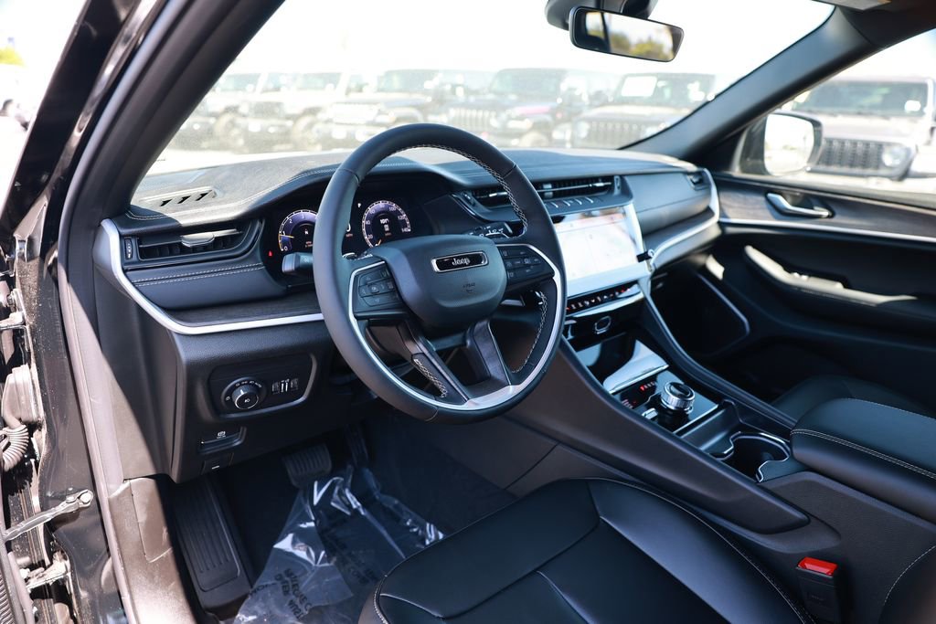 New 2026 Jeep Grand Cherokee Limited image 11