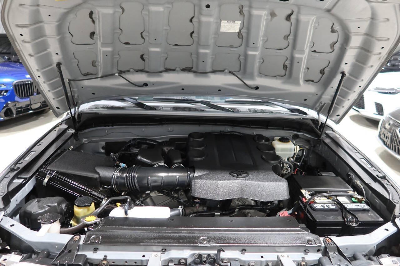 Used 2014 Toyota FJ Cruiser 4WD w/ Convenience Package image 9
